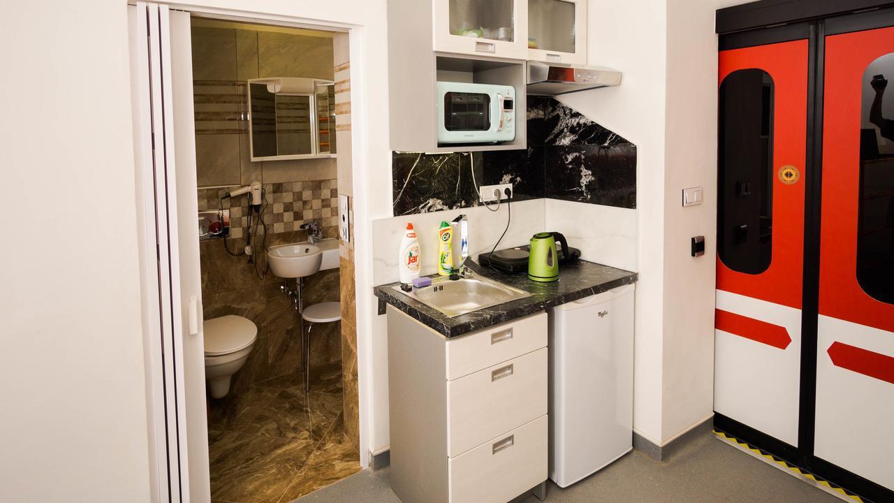 Metro Apartment Prague By Main Train And Bus Station Exteriör bild