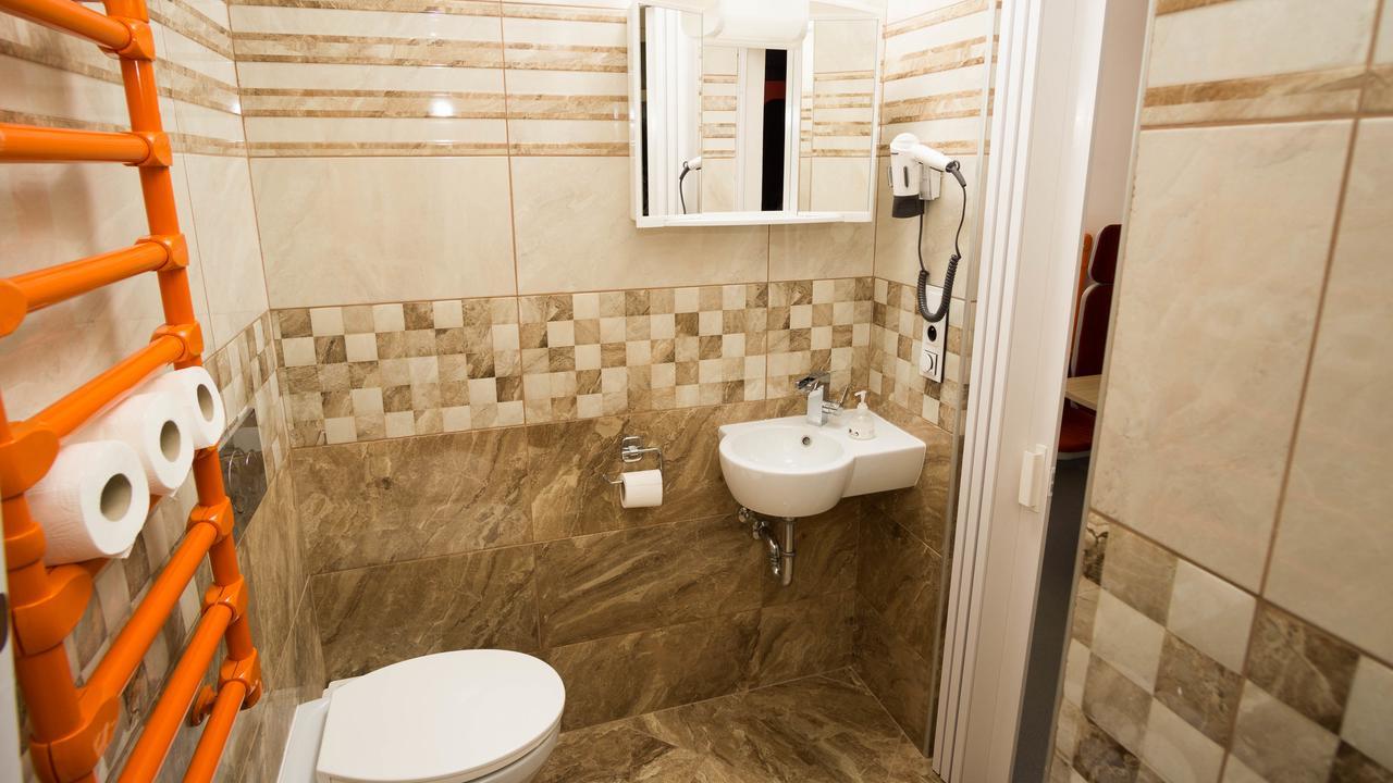 Metro Apartment Prague By Main Train And Bus Station Exteriör bild